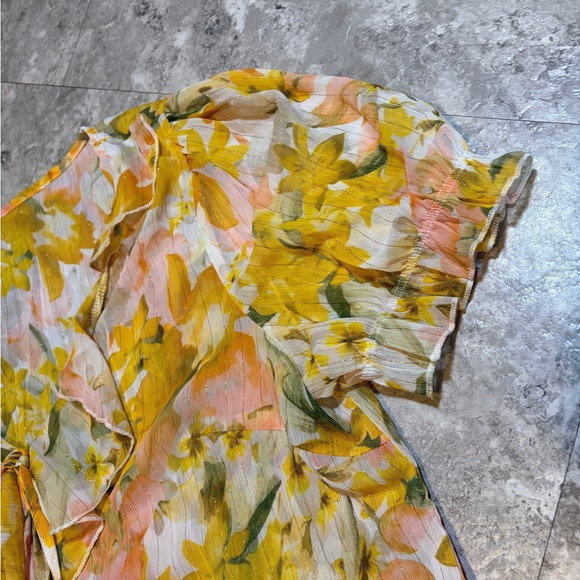 SHEIN Curve Yellow Floral Top Ruffle Chest - Picture 3 of 5